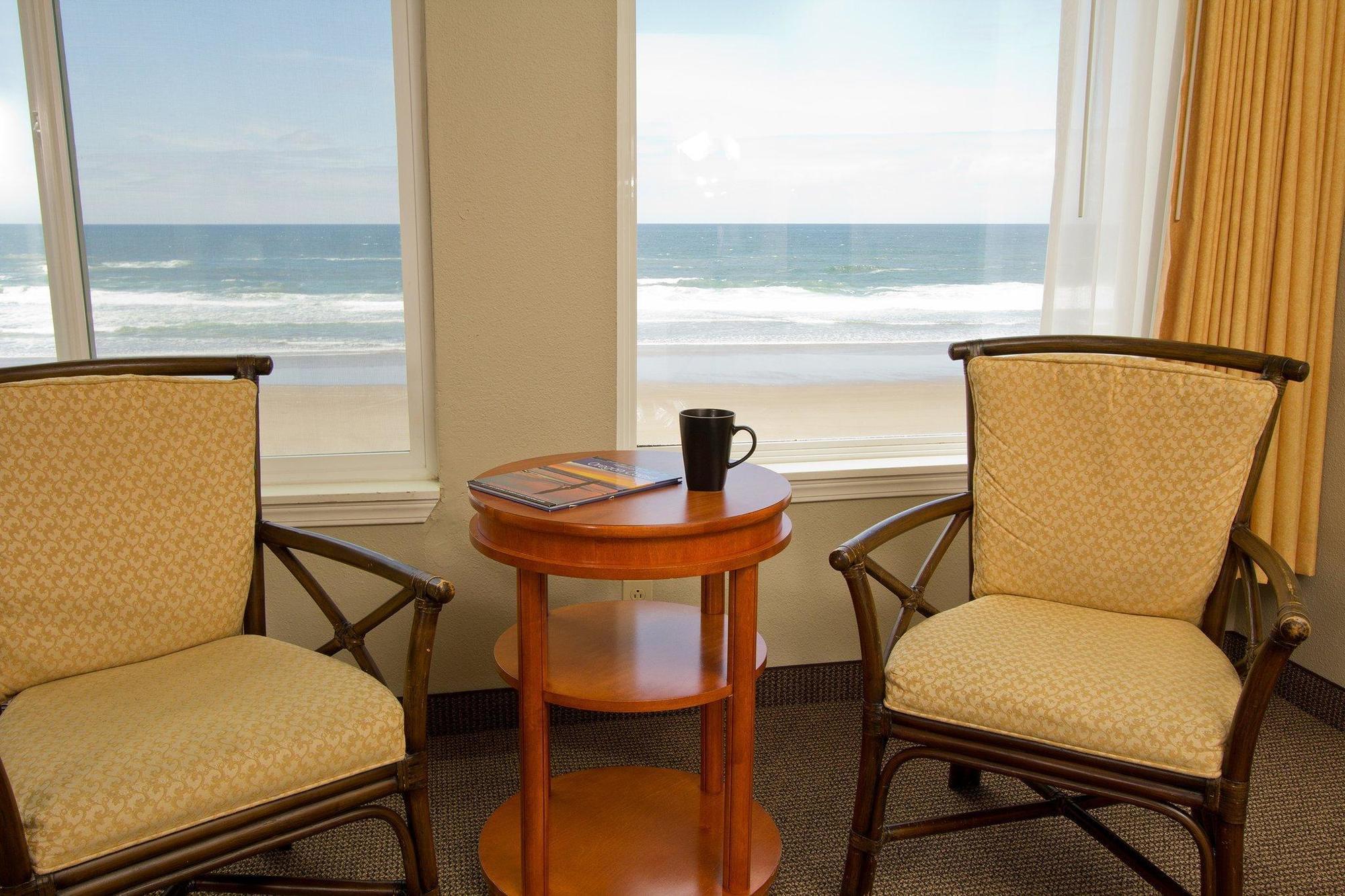 Pelican Shores Inn Lincoln City Bagian luar foto