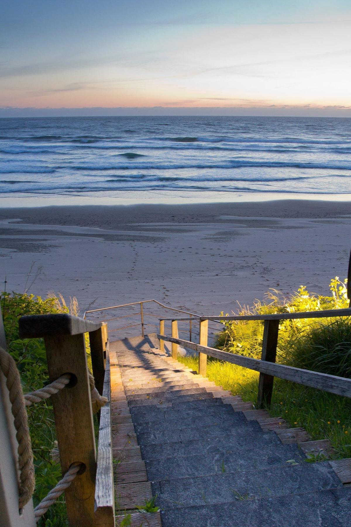 Pelican Shores Inn Lincoln City Bagian luar foto
